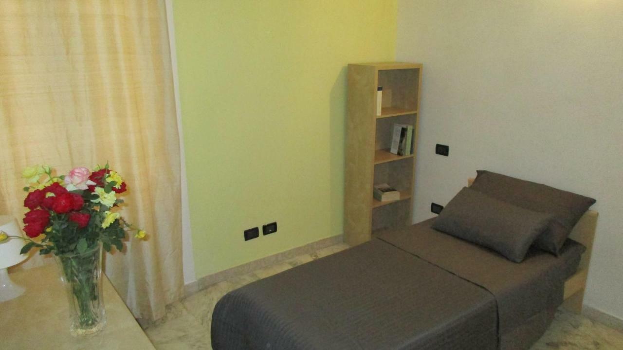 Apartamento La Campanella Módena Exterior foto