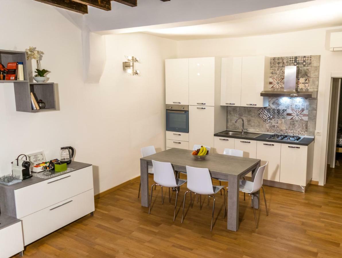 Apartamento La Campanella Módena Exterior foto